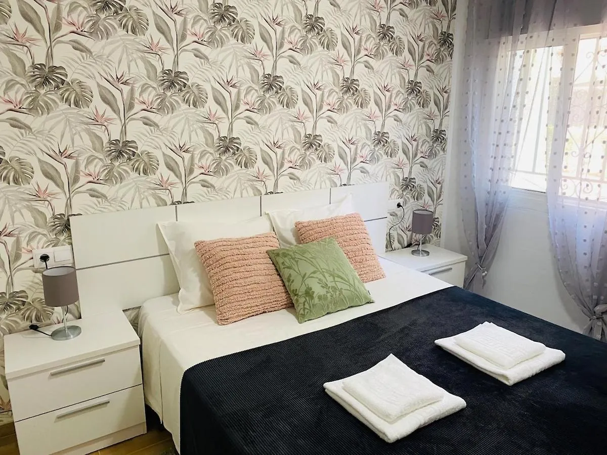 Casa Verde - Ground Floor Apartment Next To The Beach 托罗克斯科斯塔