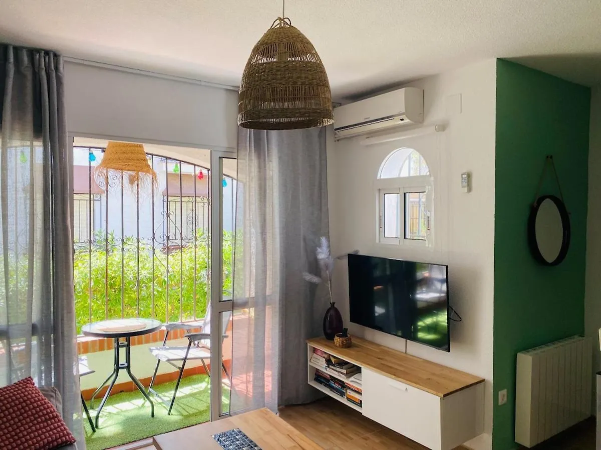 Casa Verde - Ground Floor Apartment Next To The Beach 托罗克斯科斯塔