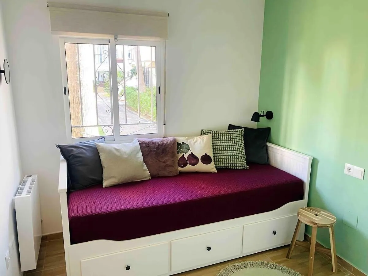 Casa Verde - Ground Floor Apartment Next To The Beach 托罗克斯科斯塔