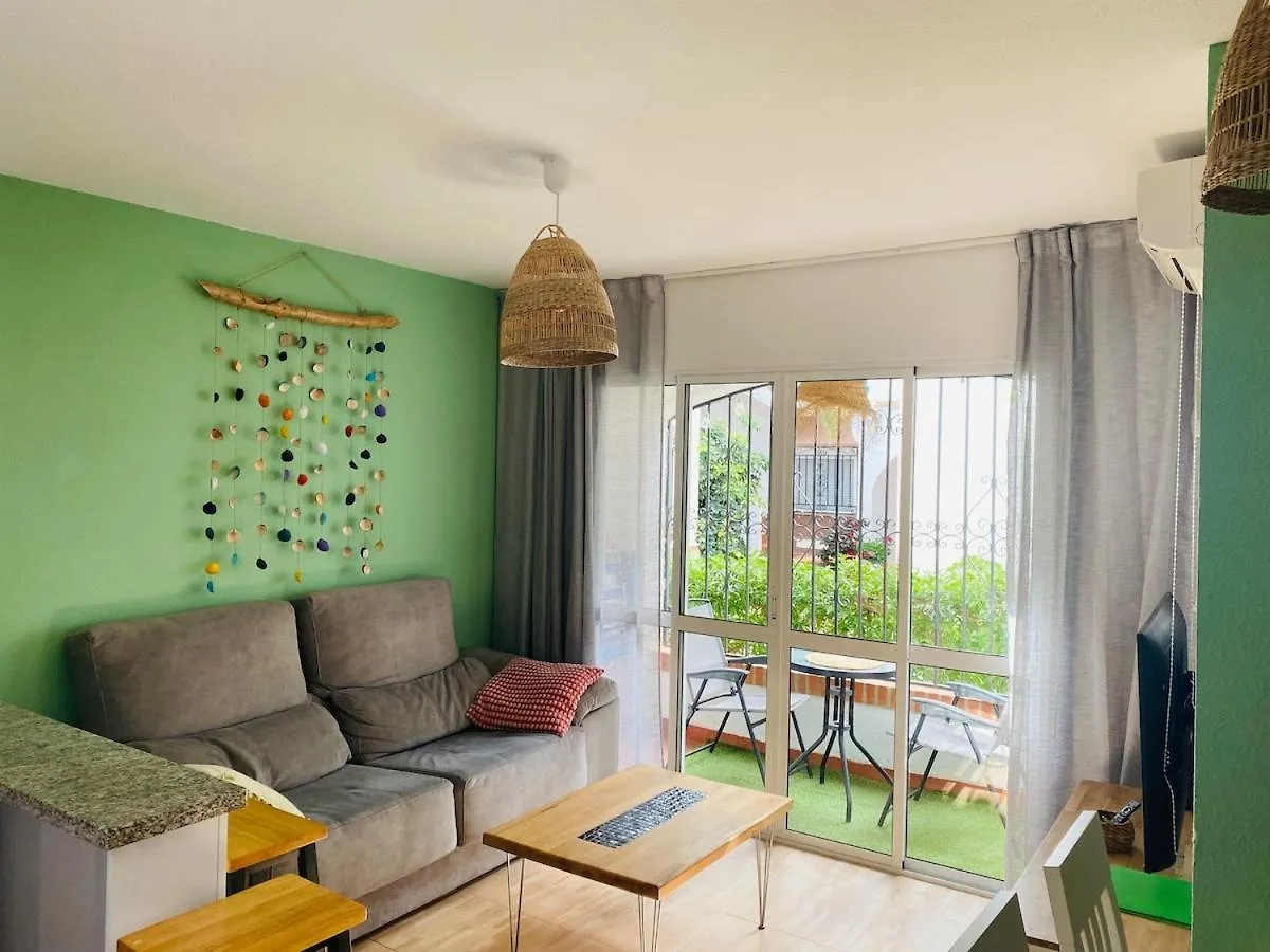 Casa Verde - Ground Floor Apartment Next To The Beach 托罗克斯科斯塔