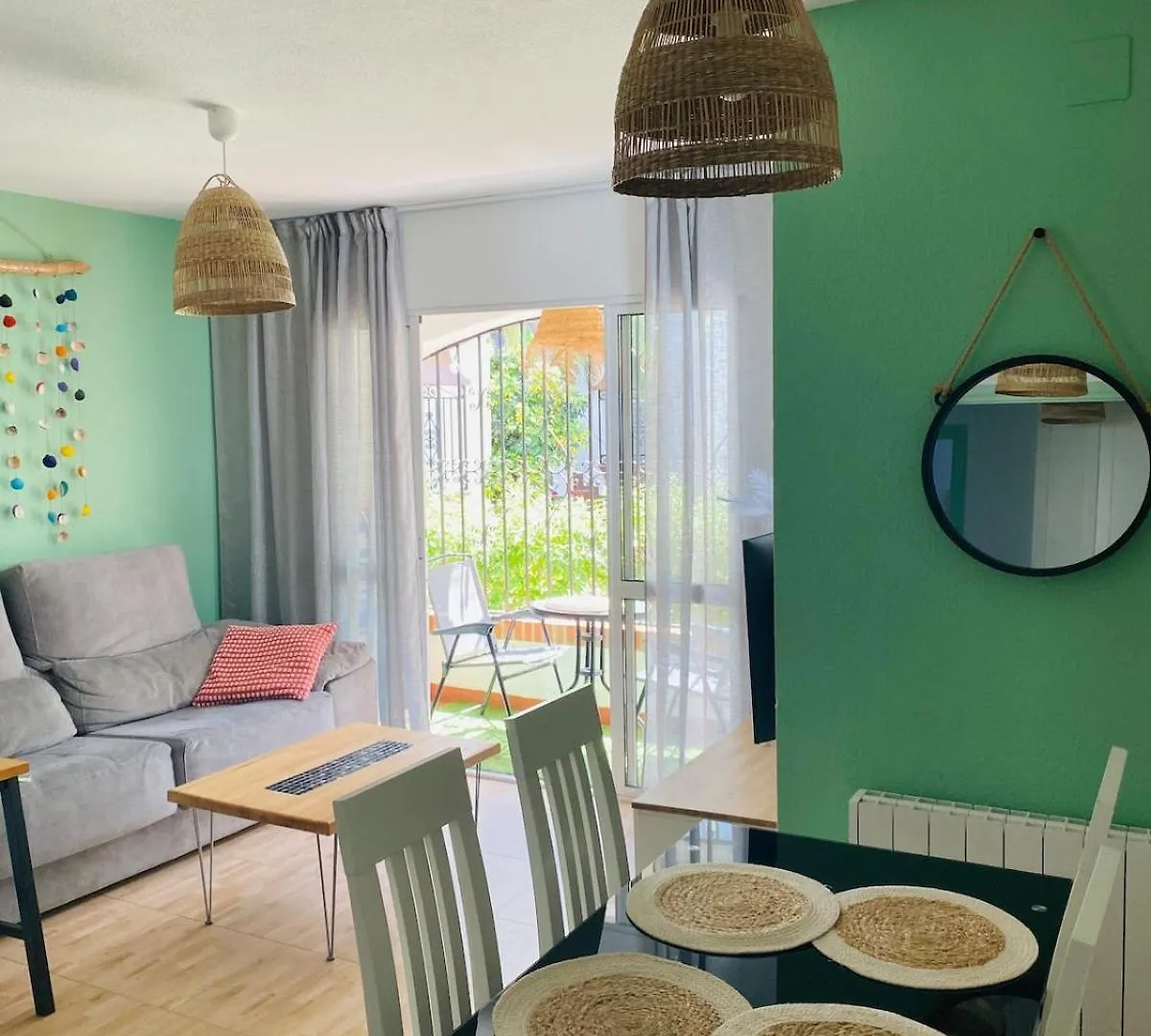 Casa Verde - Ground Floor Apartment Next To The Beach 托罗克斯科斯塔