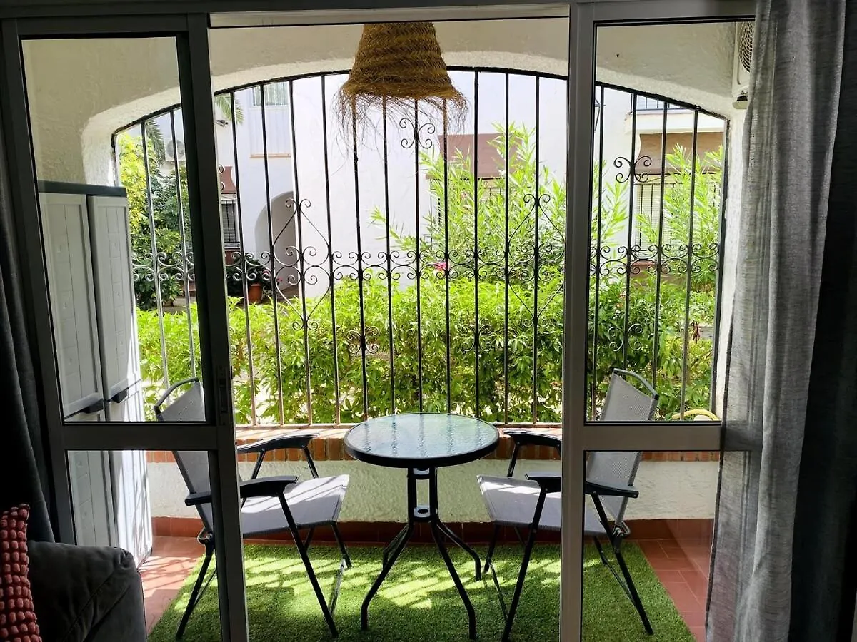 Casa Verde - Ground Floor Apartment Next To The Beach 托罗克斯科斯塔